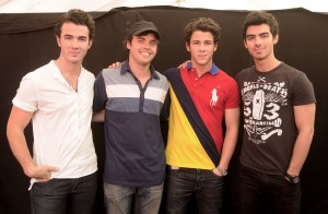 Benjamin-Rojas-y-los-Jonas-Brothers_0003